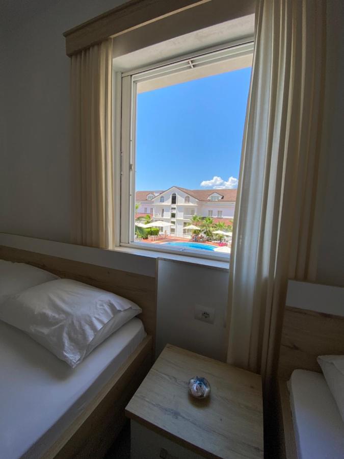 Hotel Andrea ساراندا المظهر الخارجي الصورة